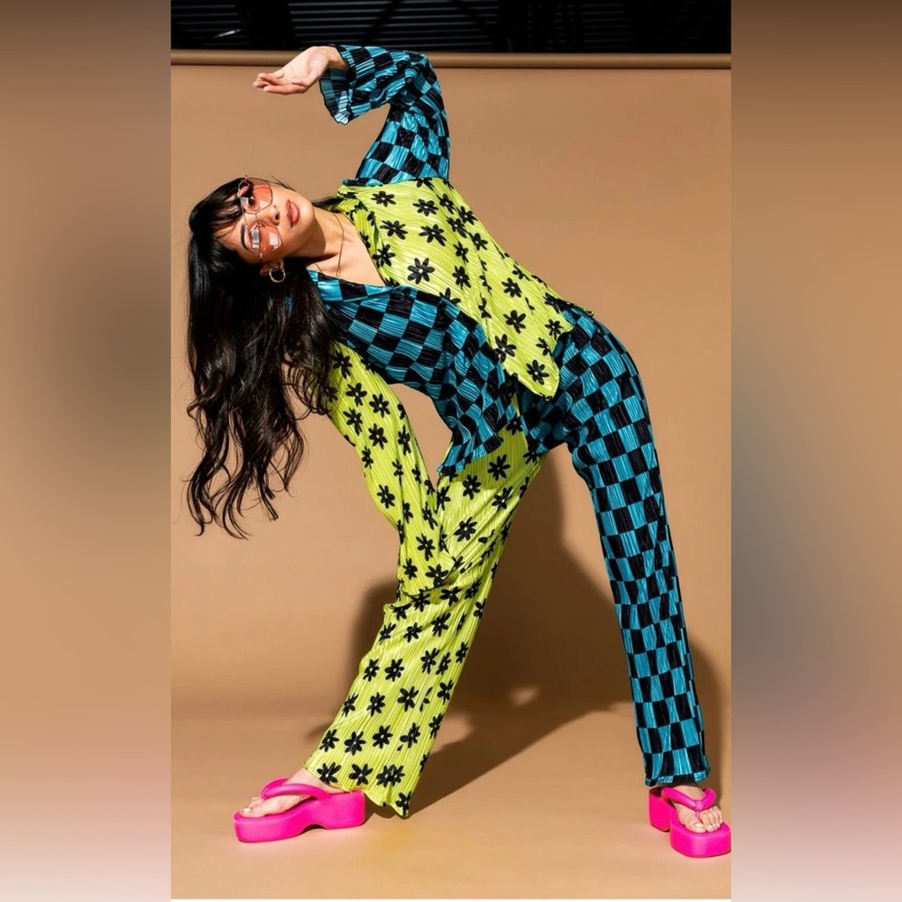 LIKE NEW Dressed in Lala Long Sleeve Plissé Set in Retro Dream Half + Half - Picture 6 of 7